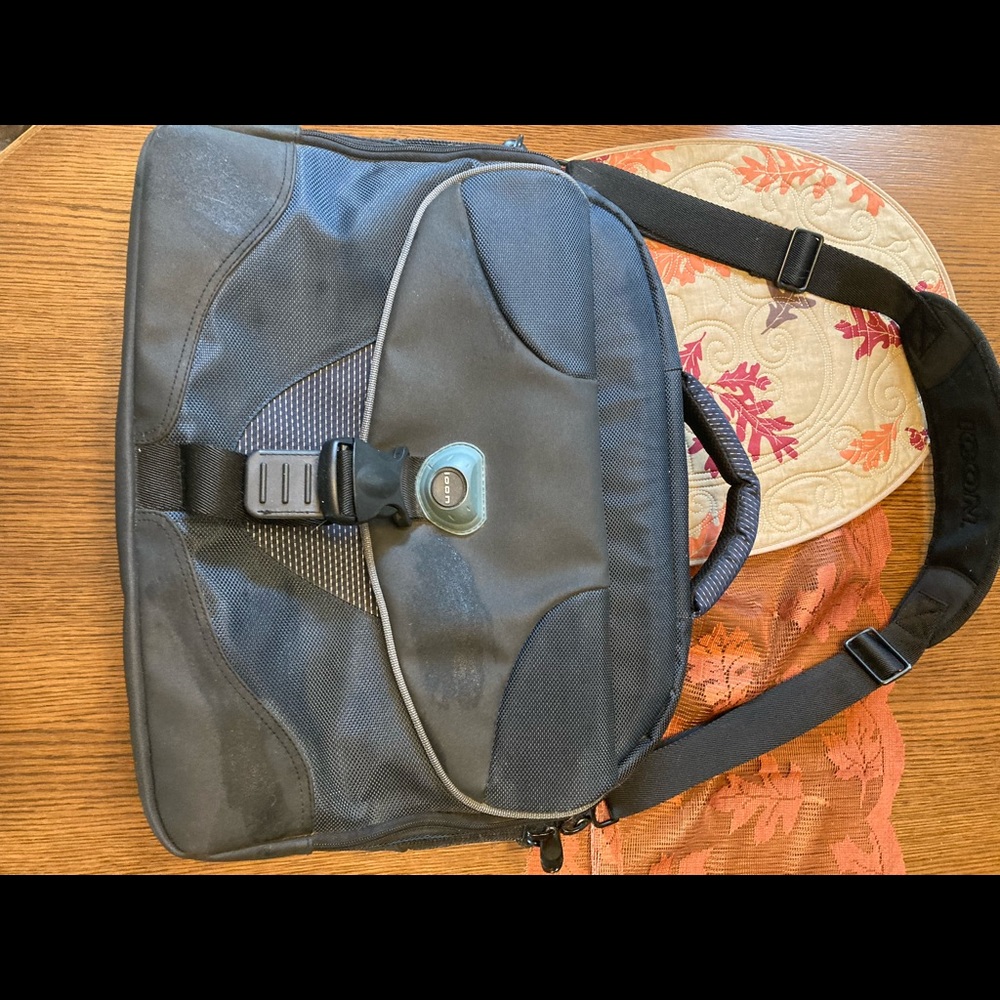Icon Computer Bag - image 2